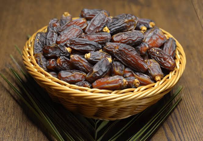 Mabroom Dates