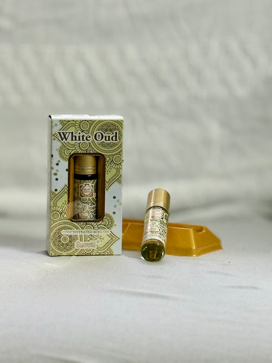 WHITE OUD by SURRATI
